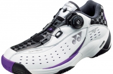 写真：POWER CUSHION WIDE 1002